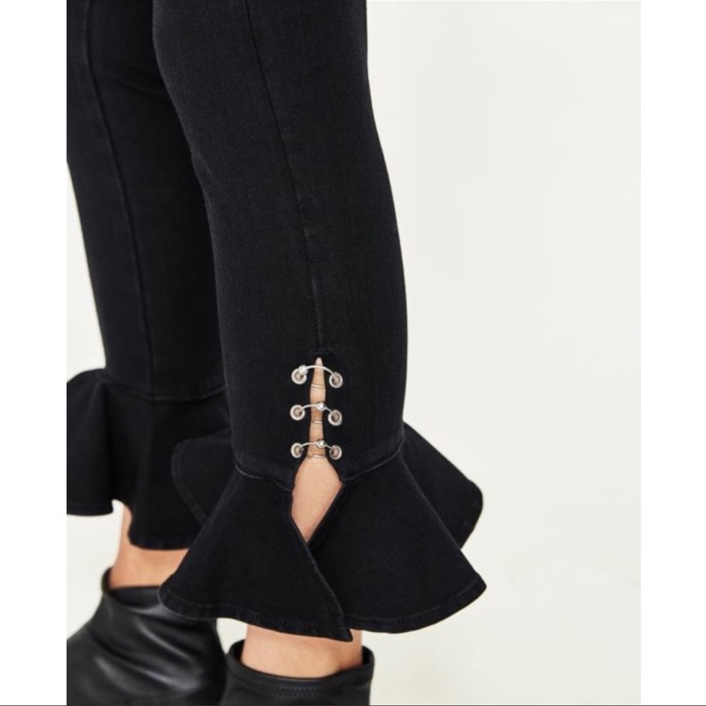 Zara black denim mini flair jeans with metal rings at the bottom - Picture 4 of 10